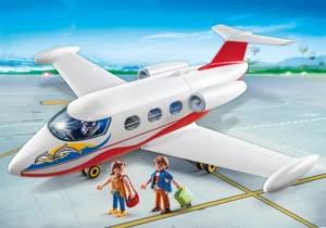 Plane with Pilot and tourists