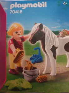 Enfant avec poney