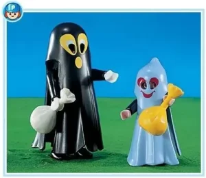 Big & Little Ghost Trick-Or-Treaters