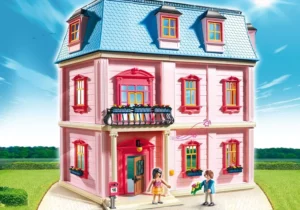 Deluxe Dollhouse