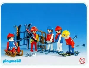 5 Skiers