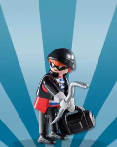 Burglar with crowbar