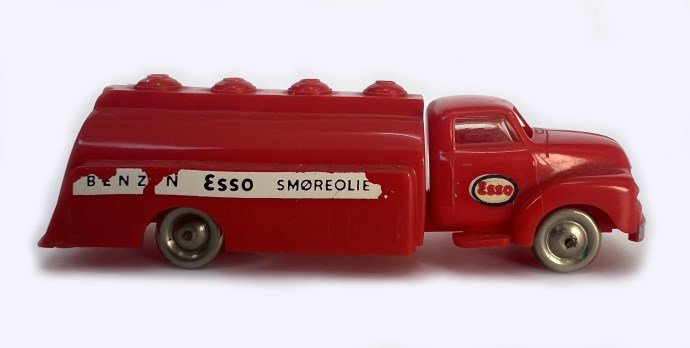 1:87 Esso Bedford Tanker