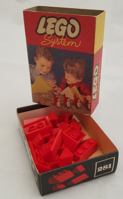 1 x 2 and 3 x 2 Sloping Bricks, Red