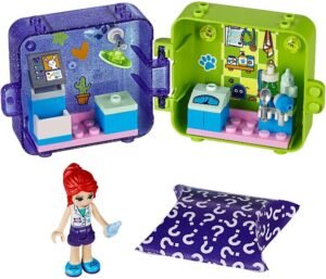 Mia’s Play Cube