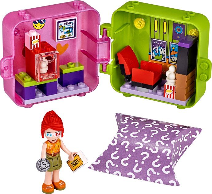 Mia’s Shopping Play Cube